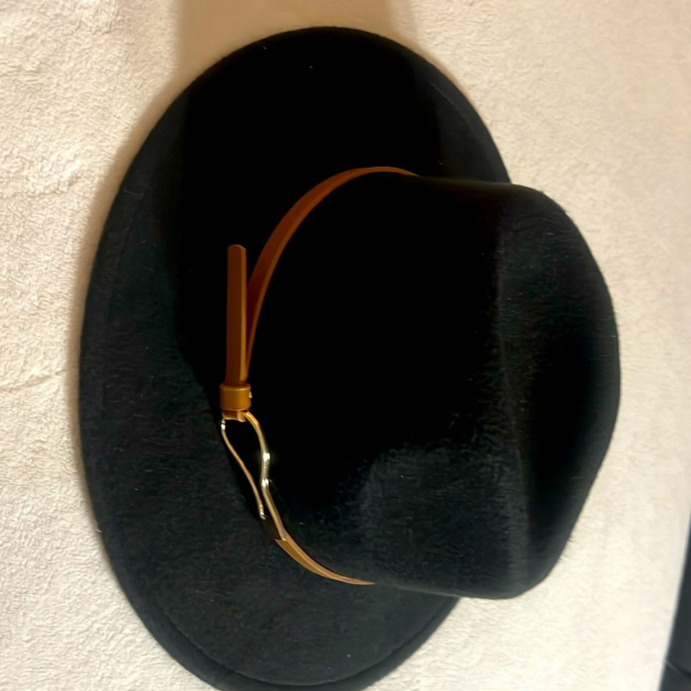 Black Woman Hat.🖤 - Picture 3 of 5
